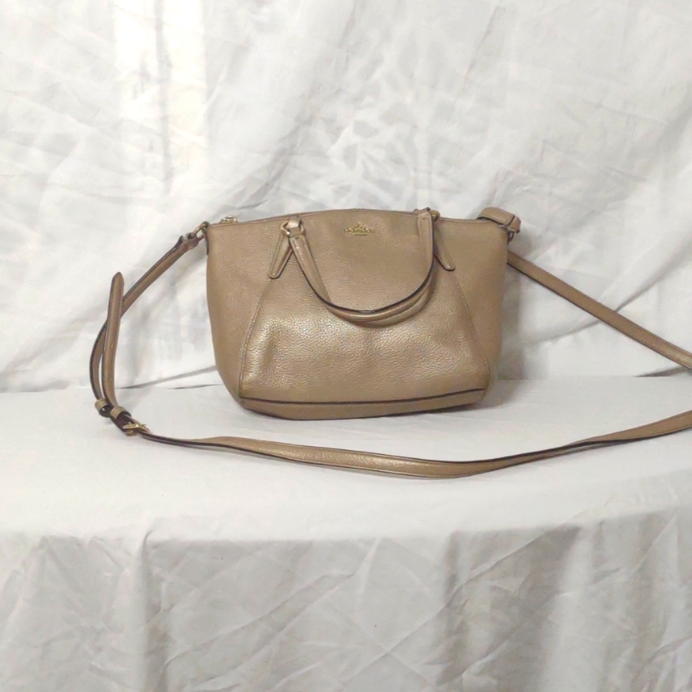 Vintage Coach leather purse.